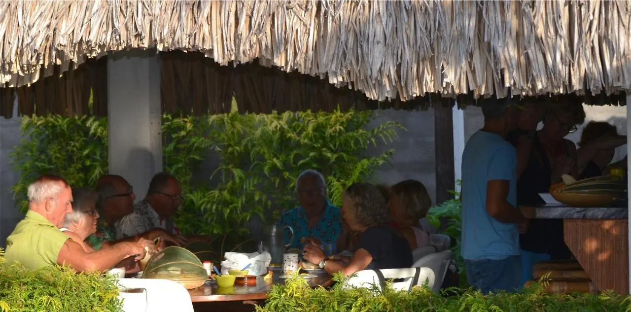 Pension De La Plage Punaauia