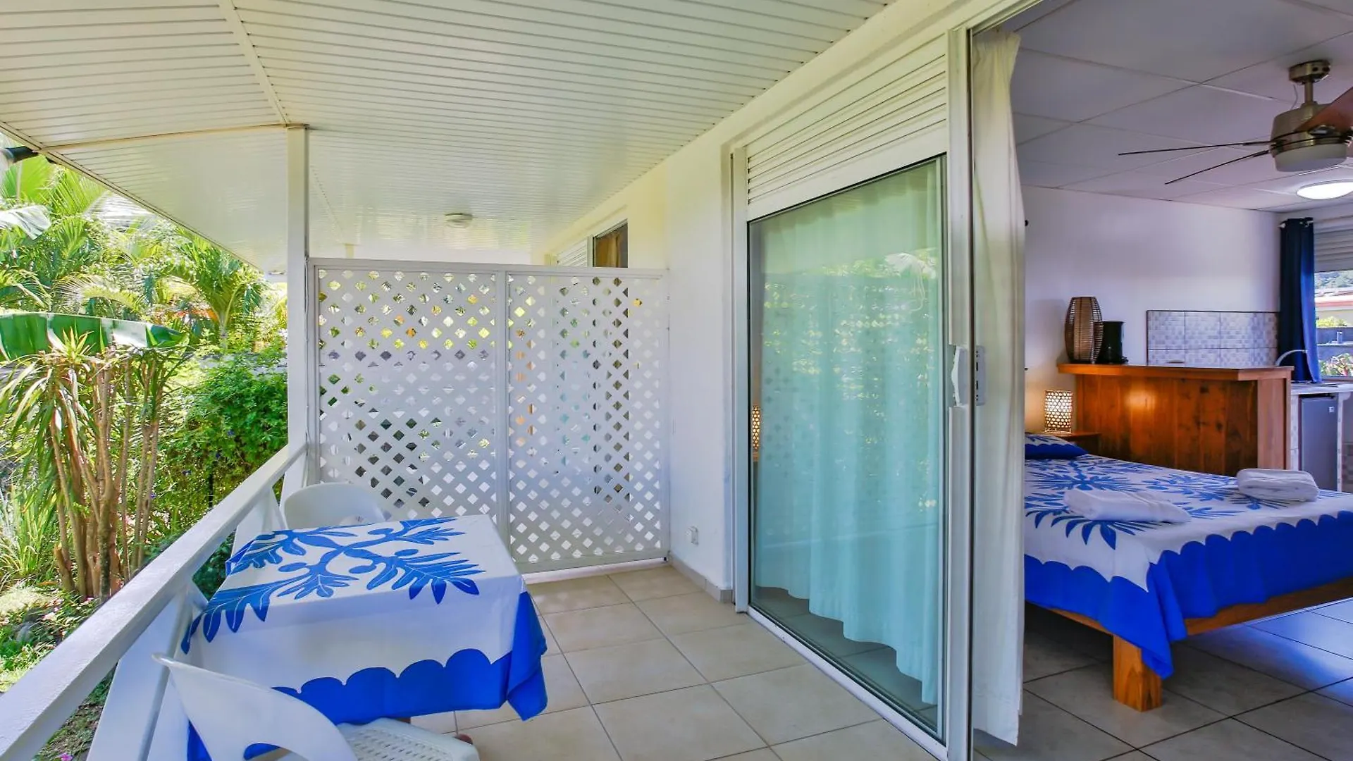 Pension De La Plage Punaauia  Holiday home